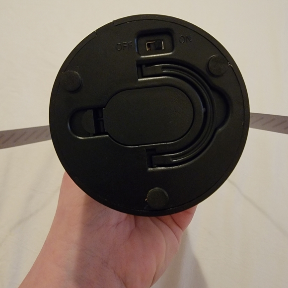 🆕️📦  Fly Repellent Fan 🆕️📦 - Picture 5 of 11